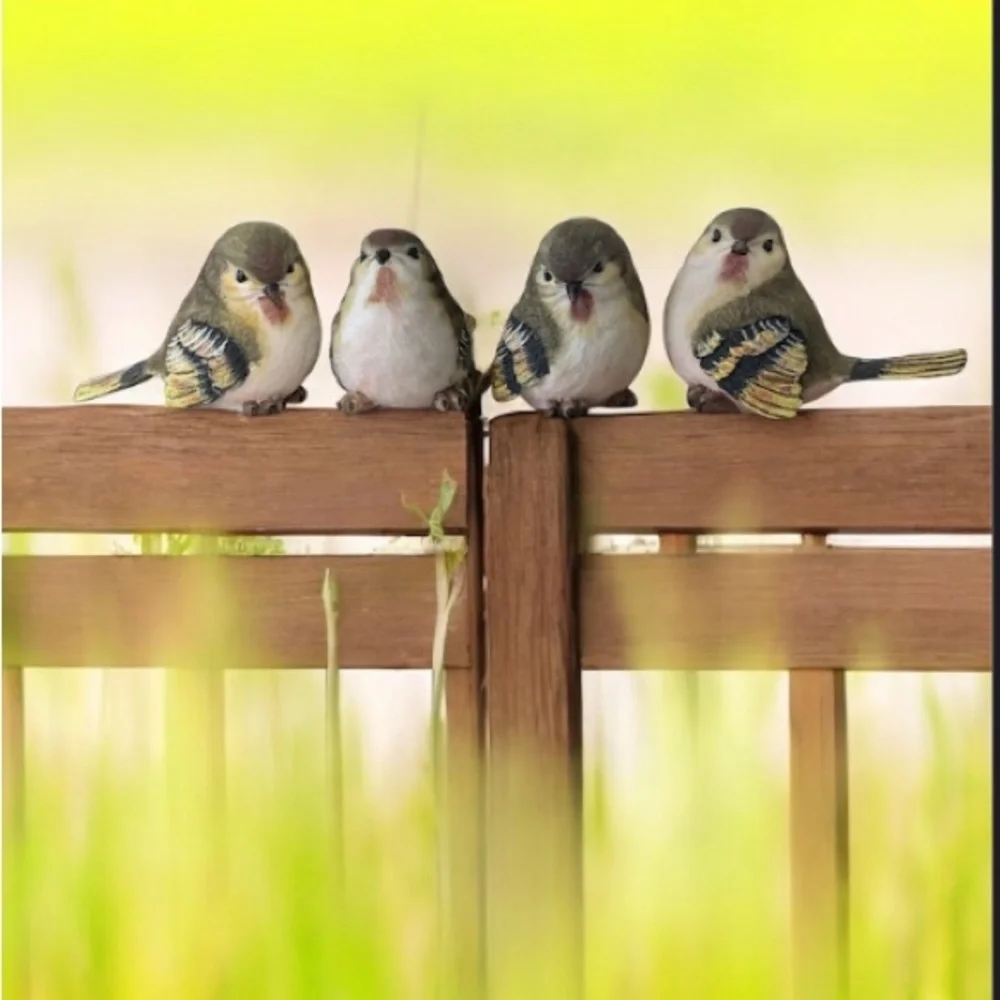Charming Bird Figurines Set - Green and Brown